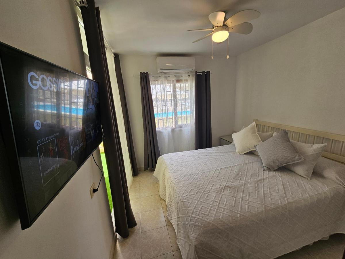 Fayser 108 Beachfront With Direct Pool Access From Terrace أرونا المظهر الخارجي الصورة